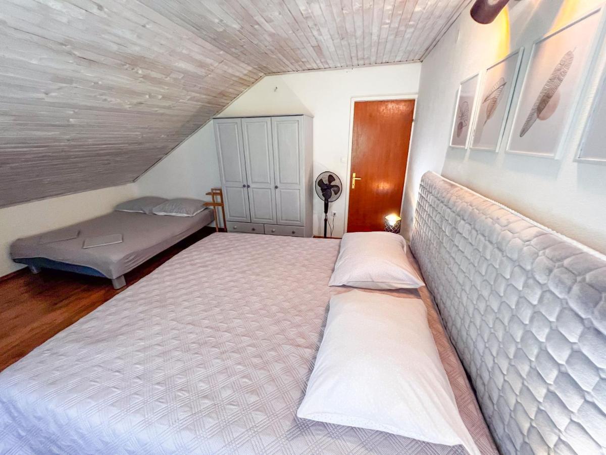 Zastražišće Apartment Cesare 3 מראה חיצוני תמונה